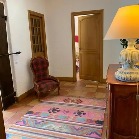 Provencale Avec Et Piscine Aussillon